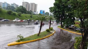 Inameh alertó sobre lluvias en gran parte del país este martes