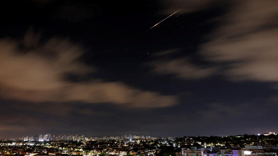 Israel afirma que interceptó un misil lanzado desde Yemen – DW – 05/08/2025