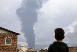 Israel confirma ataques contra una base militar y centrales eléctricas en Yemen – AlbertoNews