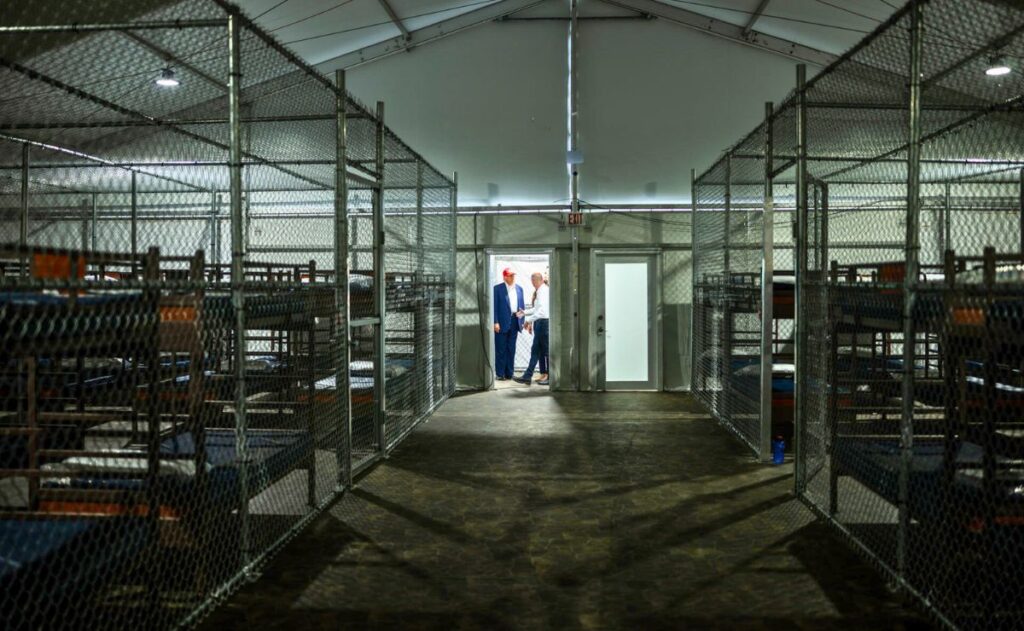 Jueza frena la construcción del centro migratorio 'Alligator Alcatraz', en Florida