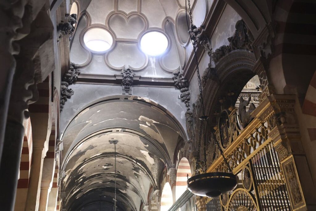Junta Islámica expresa "dolor" ante el incendio de la Mezquita y espera "explicaciones técnicas" de la causa