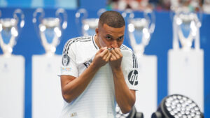 Killiam Mbappe y su obligacion de levantar el Real Madrid