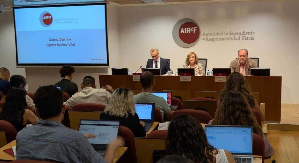 La Autoridad Independiente de Responsabilidad Fiscal prevé 3 décimas menos de déficit en 2025 por litigios desfavorables, pero avisa del riesgo al alza
