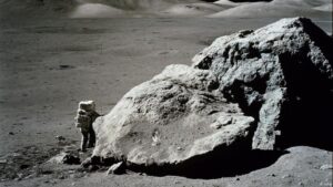 La NASA selló rocas lunares en 1972. Ahora las han abierto – DW – 27/08/2025