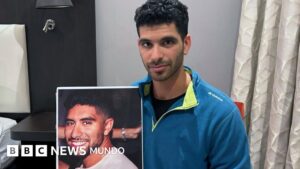La familia de un rehén israelí condena el video de Hamás que lo muestra demacrado