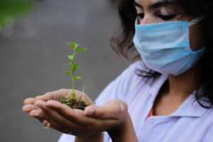 La humanidad como fuerza evolutiva: cómo regulamos hoy la evolución de muchas especies