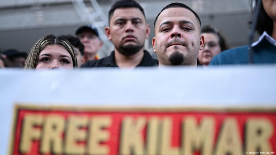 La odisea de Kilmar Ábrego, deportado "por error" de EE.UU. – DW – 27/08/2025