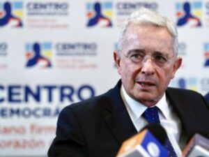 Las claves para entender el plan de Álvaro Uribe para las elecciones del 2026 | Gobierno | Economía