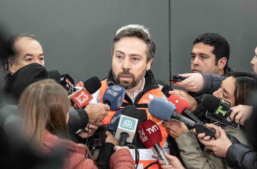 “Las próximas 48 horas son clave”: Chile busca a cinco desaparecidos tras el derrumbe de una mina que dejó un muerto - AlbertoNews