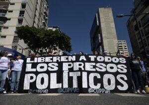Liberar a todos los presos políticos es la vía para un nuevo pacto nacional