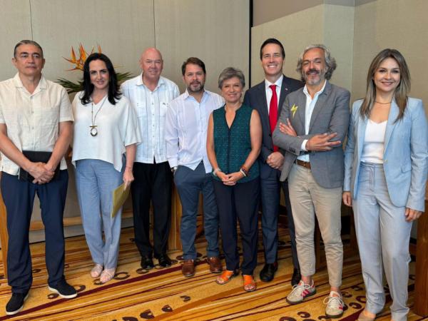 Los 5 precandidatos colombianos que se reunieron con congresistas de EE. UU. | Gobierno | Economía