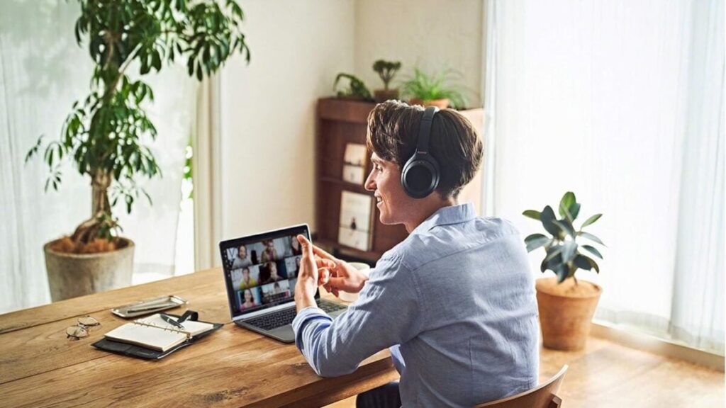 Los auriculares con cancelación de ruido más populares de Sony bajan a un precio casi regalado comparado con los AirPods Max