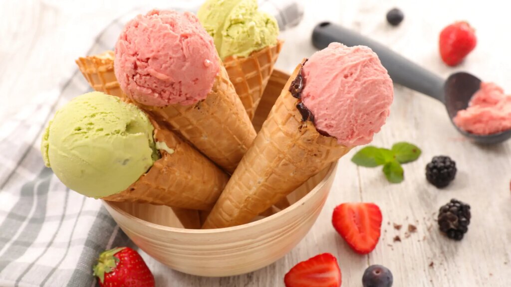 Los deliciosos y refrescantes batidos de frutas que puedes convertir en helados para el verano