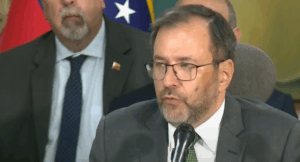 ‘Maduro está en Caracas y despacha desde Miraflores’