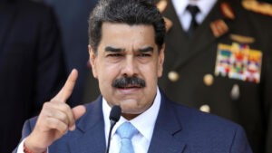 Maduro hizo un nuevo llamado desesperado para alistarse a la milicia en contra del operativo de EEUU | lapatilla.com