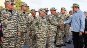 Maduro llama al pueblo venezolano al alistamiento nacional
