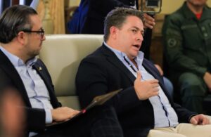 Maduro sostiene reunión con alcaldes de oposición venezolana