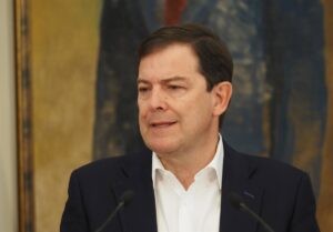 Mañueco pide a Sánchez el «refuerzo inmediato» del Ejército y del Mecanismo Europeo para combatir los incendios | europapress.es