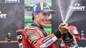 Marc Márquez se impone en el Gran Premio de Hungría – DW – 24/08/2025