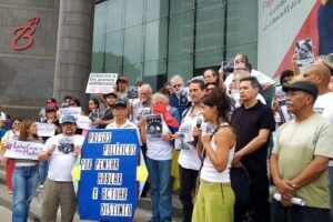 Más de 170 activistas apoyan reclamo de madres de presos políticos tras ataque en el TSJ