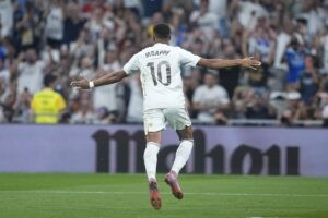 Mbappé salva el estreno en Liga del Real Madrid | europapress.es