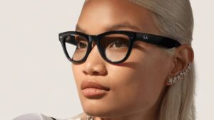 Meta prevé presentar sus gafas con pantalla Hypernova en septiembre junto con una pulsera para controlarlas