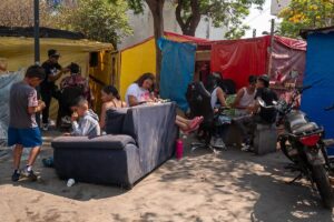 Migrantes varados en Ciudad de México consideran regresar a sus países de origen: “Estados Unidos ya no es una opción” – AlbertoNews