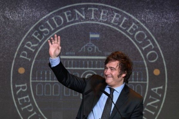 Milei veta aumento a jubilados y pensiones por discapacidad en Argentina