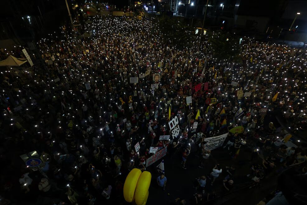 Miles de personas volvieron a marchar en Israel para exigir un acuerdo que libere a los rehenes y concluya la guerra en Gaza - AlbertoNews