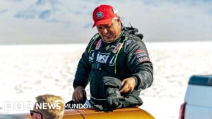 Muere el piloto Chris Raschke al estrellarse su bólido a 450km/h mientras buscaba batir un récord de velocidad en tierra