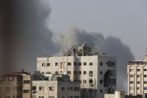 Netanyahu ordena negociaciones «inmediatas» para liberar a los rehenes sin renunciar a la escalada bélica | europapress.es
