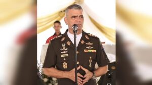 ‘No se atrevan a poner una mano en nuestro país ni a pisar nuestro territorio’