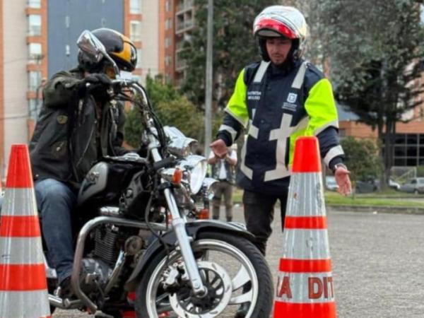 No se deje engañar: cómo consultar si un agente de tránsito está de turno en Bogotá | Gobierno | Economía