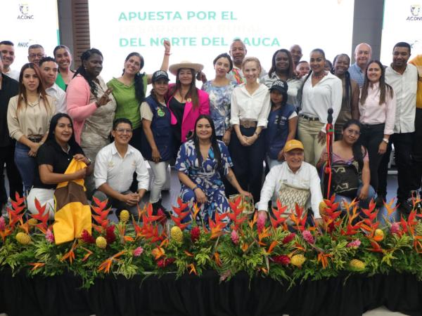 Nueva fase del convenio entre Minagricultura y Asocaña beneficiará a más de 3.000 familias en el norte del Cauca | Gobierno | Economía