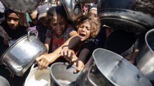 Ocho personas más mueren de inanición en Gaza, tras el informe de la ONU denunciando la hambruna | elperiodico.com