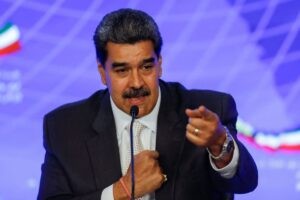 Oligarquías fascistas envidian elecciones en Venezuela