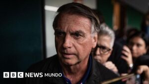 Ordenan prisión domiciliaria para Bolsonaro en Brasil en medio de la disputa con EE.UU. por el caso del expresidente