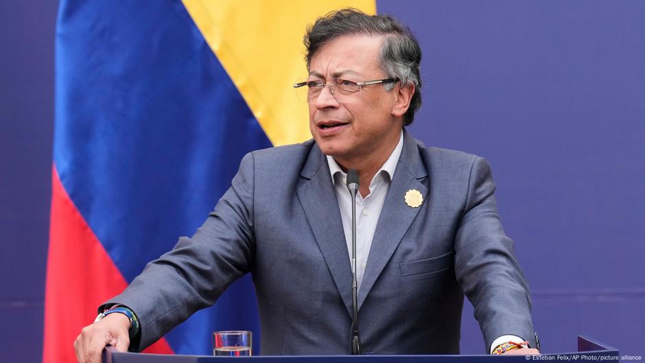 Petro anuncia diálogos de paz con grupo narco de Colombia – DW – 09/08/2025