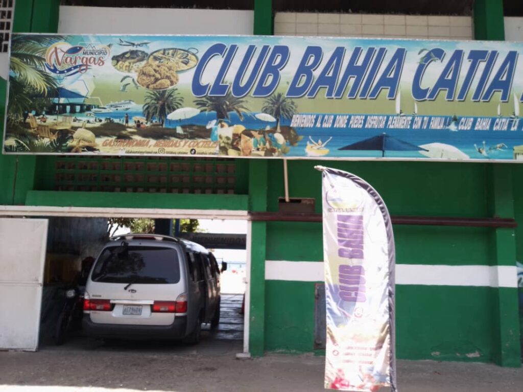 Playa familiar y económica en Catia la Mar