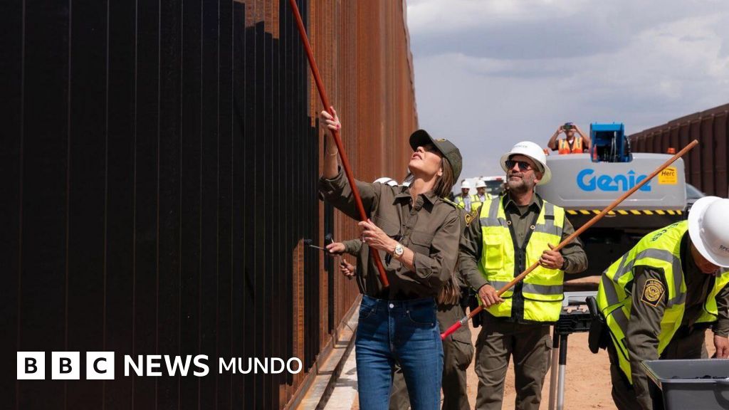 Por qué EE.UU. está pintando de negro el muro fronterizo con México