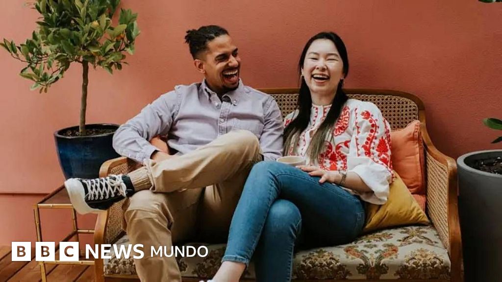 Por qué cambiamos nuestra forma de hablar cuando nos expresamos en otro idioma