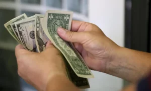 Precio del dólar del 15 de agosto con incremento de Bs. +1,1587