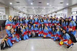 Premian a los 221 estudiantes de educación media con los mejores promedios