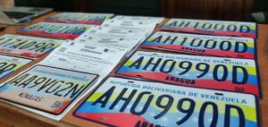 Proceso y requisitos para cambiar las placas de los vehículos en el Intt