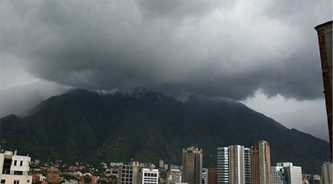 Pronostican cielo nublado con precipitaciones dispersas en gran parte del país