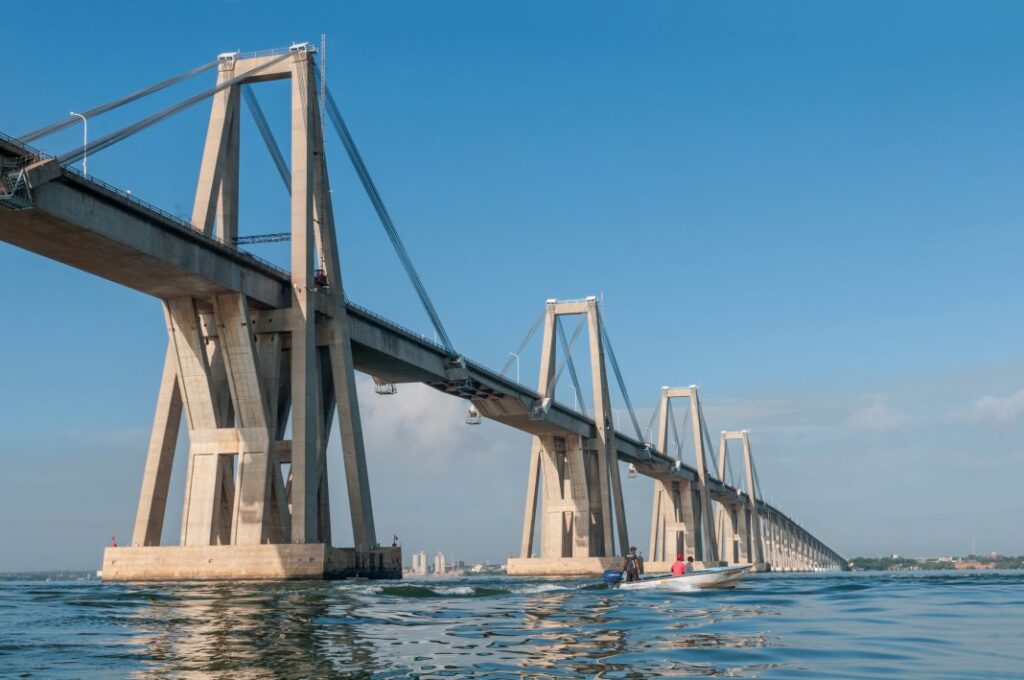 Puente sobre el Lago de Maracaibo cerrado parcialmente