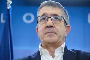 «Pulseras deberían haber tenido algunos para saber donde estaban» durante los incendios | europapress.es