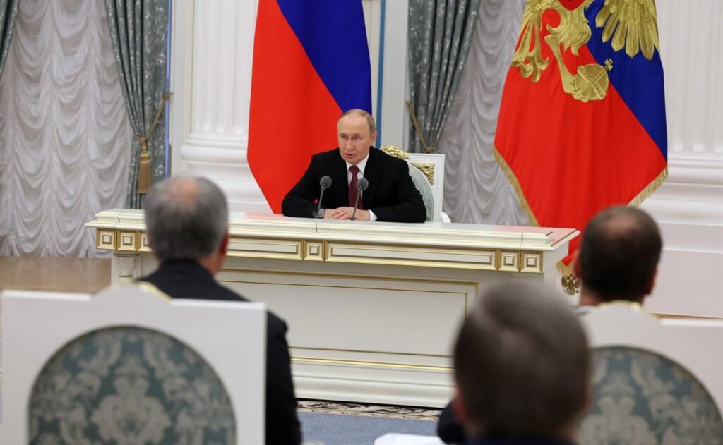 Putin propone quedarse con el este de Ucrania a cambio de congelar la ofensiva como una condición de paz