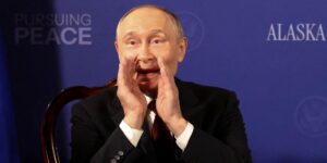 Putin se rehabilita gracias a Trump y explota su imagen de líder fuerte