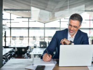 Qué trabajo debe tener para ganar 5 millones de pesos en Colombia | Empleo | Economía